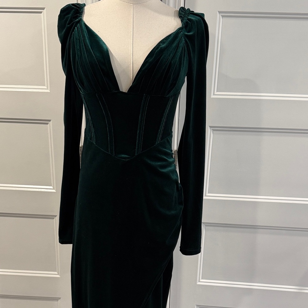 Fashion Nova Dark Green Long Sleeve Dress